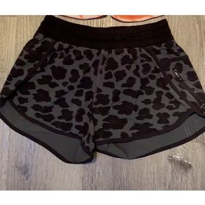 Lululemon Tracker III Cherry Cheetah
